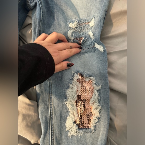 EUC K Jordan distressed jeans size 14 with gold sequins. - Picture 3 of 9